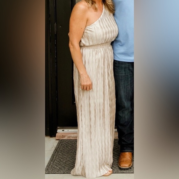 One Shoulder Jumpsuit/Romper - Picture 2 of 4